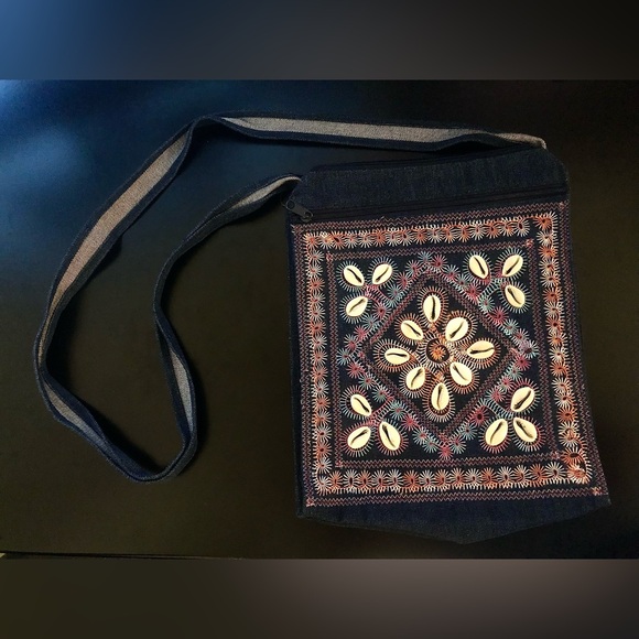 Seashell Bag - Picture 1 of 1